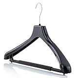 Hangerworld 10 Schwarze Kleiderbügel aus hochwertigem Kunststoff mit Schaumstoff überzogenem Hosensteg und um 360° drehbarem Chromhaken, Bügelbreite ca. 45 cm, ideal für Anzüge, Blazer, Jacken, Hemden und Blusen, mit breiten Schultern für extra Halt