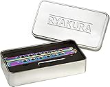 RYAKURA Legaler Butterfly Trainer. Balisong Trainer im Rainbow Design. Knife Komplett Set inklusive Schraubendreher, Ersatzschrauben und mehr