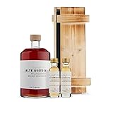 Grafschaft Mark Alte Quetsch Obstbrand Geschenkset 1x 0,7 L & 2x 0,02 L, 40% vol. Alk, edle Holzbox mit Quetschenbrand, Himbeerbrand und Apfelbrand, Obstler im Holzfass gereift, Schnaps Geschenk