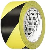 3M Gefahren-Markierungs-Klebeband 766i, Gestreiftes Warnband zur Boden- und Sicherheitsmarkierung mit PVC-Träger in Schwarz-Gelb, 50mm x 30m, 0,13mm