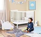 Alcube® Babybett 60x120 cm CASPAR weiß | Baby Bett Zahnschienen höhenverstellbar mitwachsend Gitterbett mit 3 Schlupfsprossen Baby Bed aus Kiefernholz Made in Europe