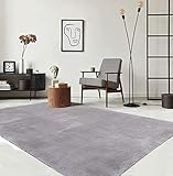 the carpet Relax Moderner Flauschiger Kurzflor Teppich, Anti-Rutsch Unterseite, Waschbar bis 30 Grad, Super Soft, Felloptik, Grau, 60 x 110 cm