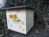 XXXL luxus Hummelkasten mit Wachsmottensperre, 2x Sichtfenster und Nistmaterial Imprägniert Wetterfest Bienenhaus Hummelhaus Nistkasten Hummelvilla Bienen Insektenhaus 🐝