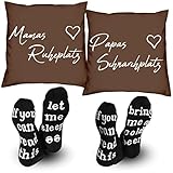 Eltern Geschenk zu Weihnachten 2er Kissen-Set + 2 Paar Socken / Mamas Ruheplatz / Papas Schnarchplatz Geschenk-Idee Geschenke-Set Kissen mit Füllung 40 x 40 cm braun